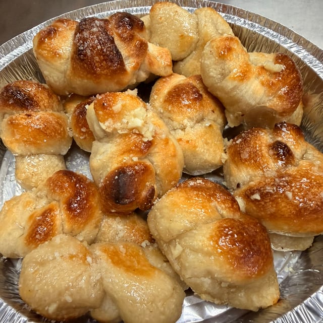 Garlic Knots.